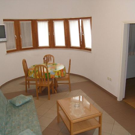 Lorena Apartments In Pula Luaran gambar