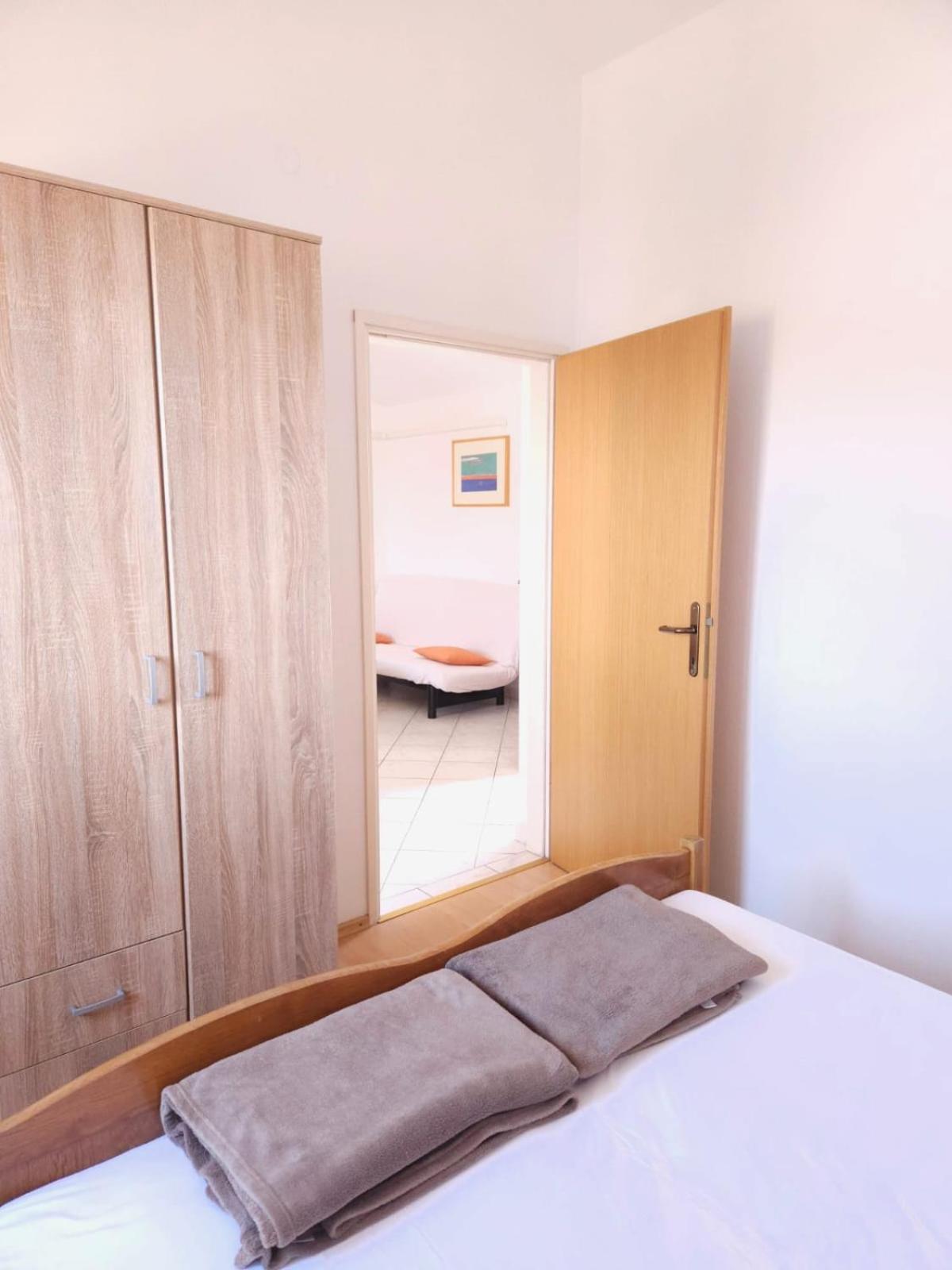 Lorena Apartments In Pula Luaran gambar